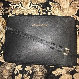 Michael Kors Jet Set L Saffiano Leather Crossbody